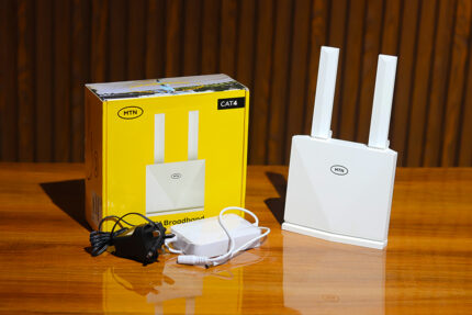 MTN Universal Broadband 4G Router + Backup Battery – White